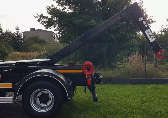 MAN TGL 12.220 HAKOWIEC 4x2 KLIMA 