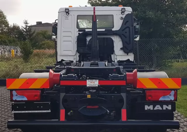 MAN TGL 12.220 HAKOWIEC 4x2 KLIMA 