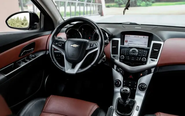 CHEVROLET Cruze 