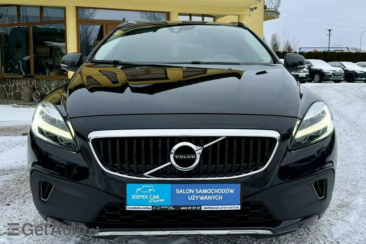 VOLVO V40 Cross Country D3 Drive-E Momentum