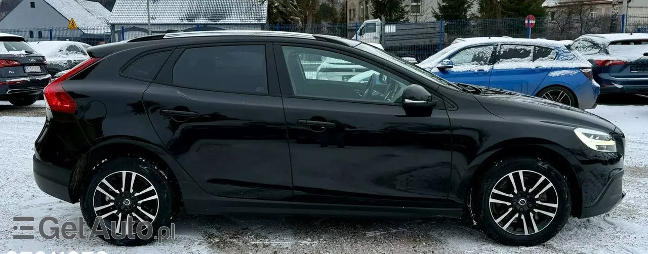 VOLVO V40 Cross Country D3 Drive-E Momentum