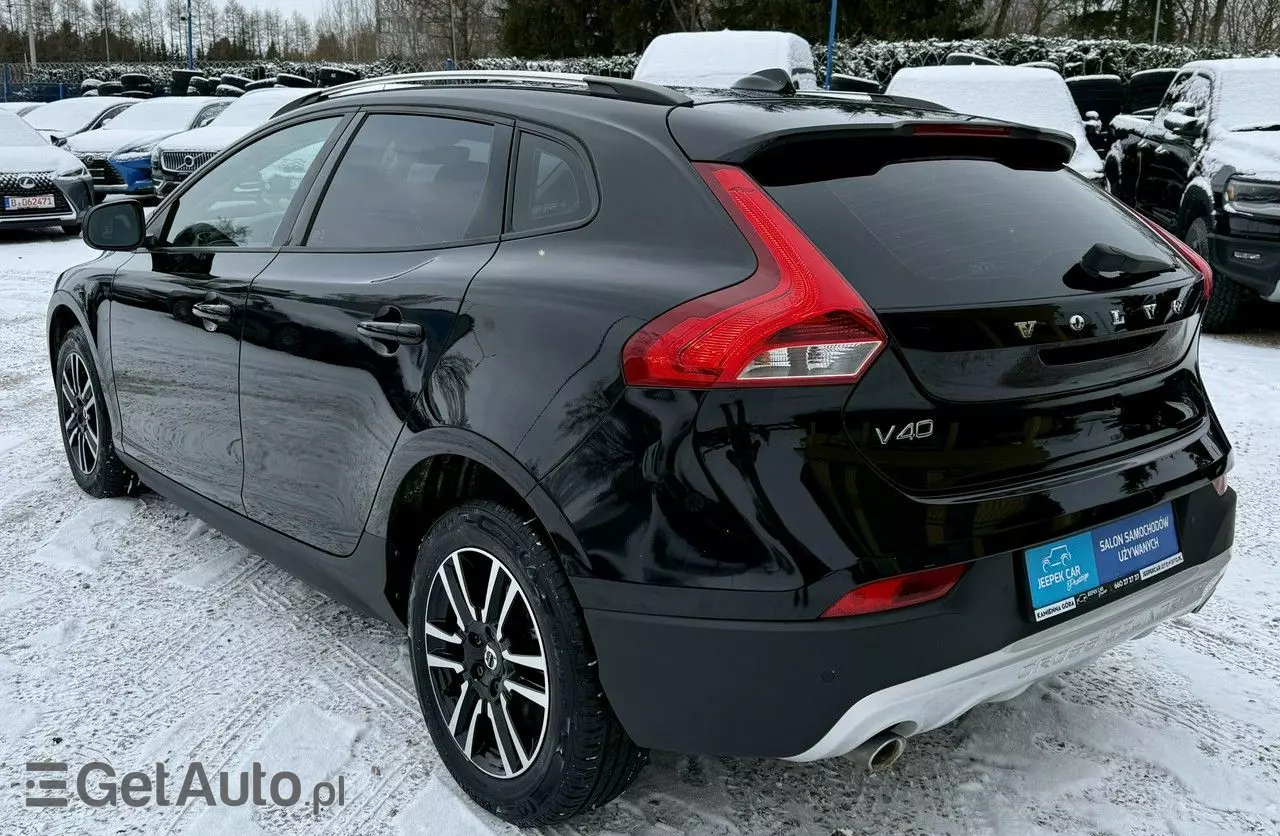 VOLVO V40 Cross Country D3 Drive-E Momentum