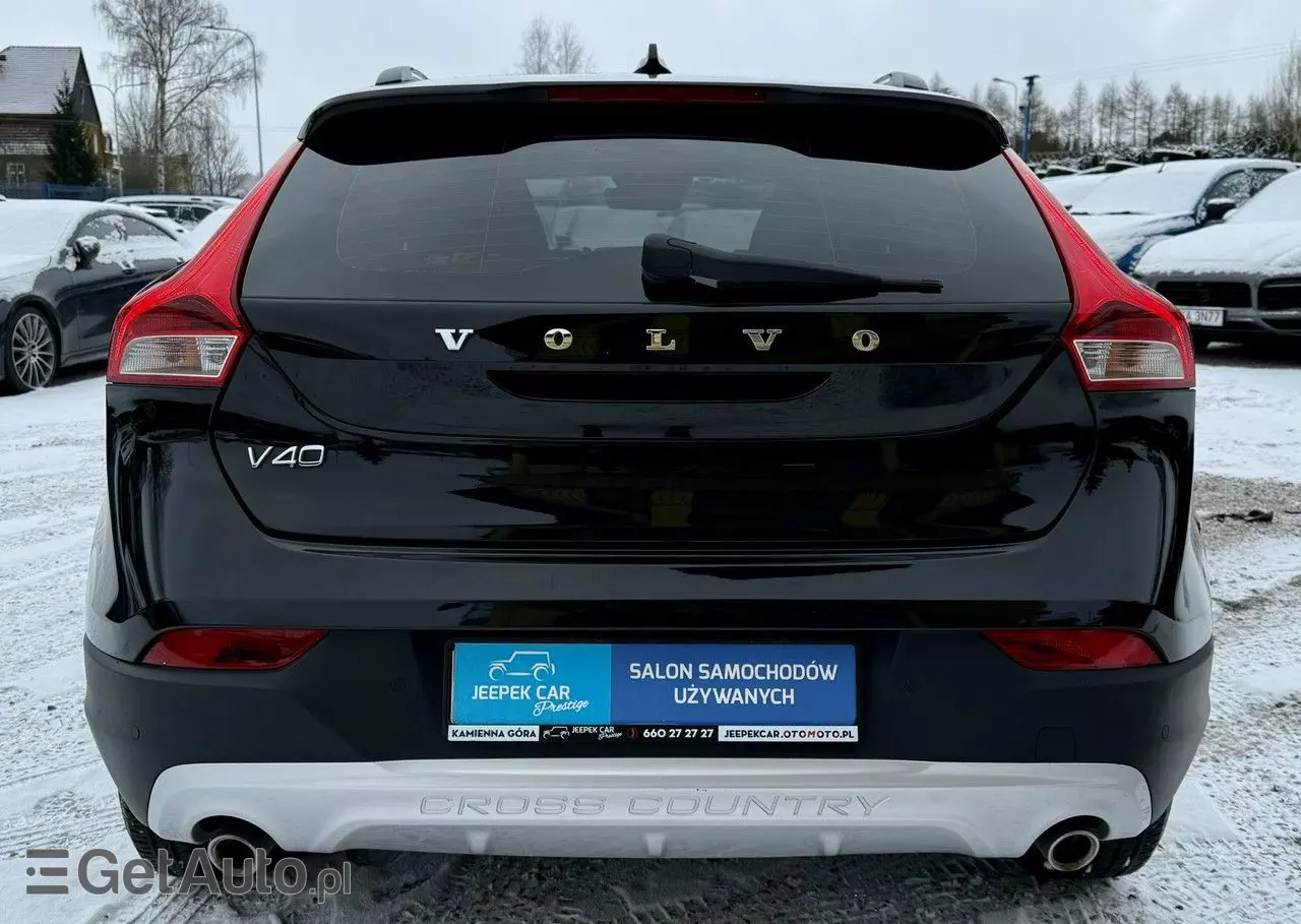 VOLVO V40 Cross Country D3 Drive-E Momentum