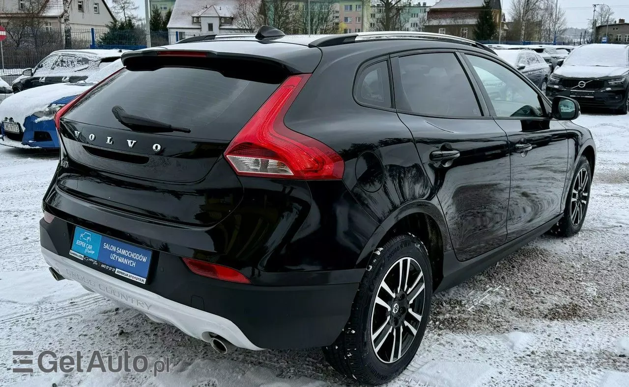 VOLVO V40 Cross Country D3 Drive-E Momentum