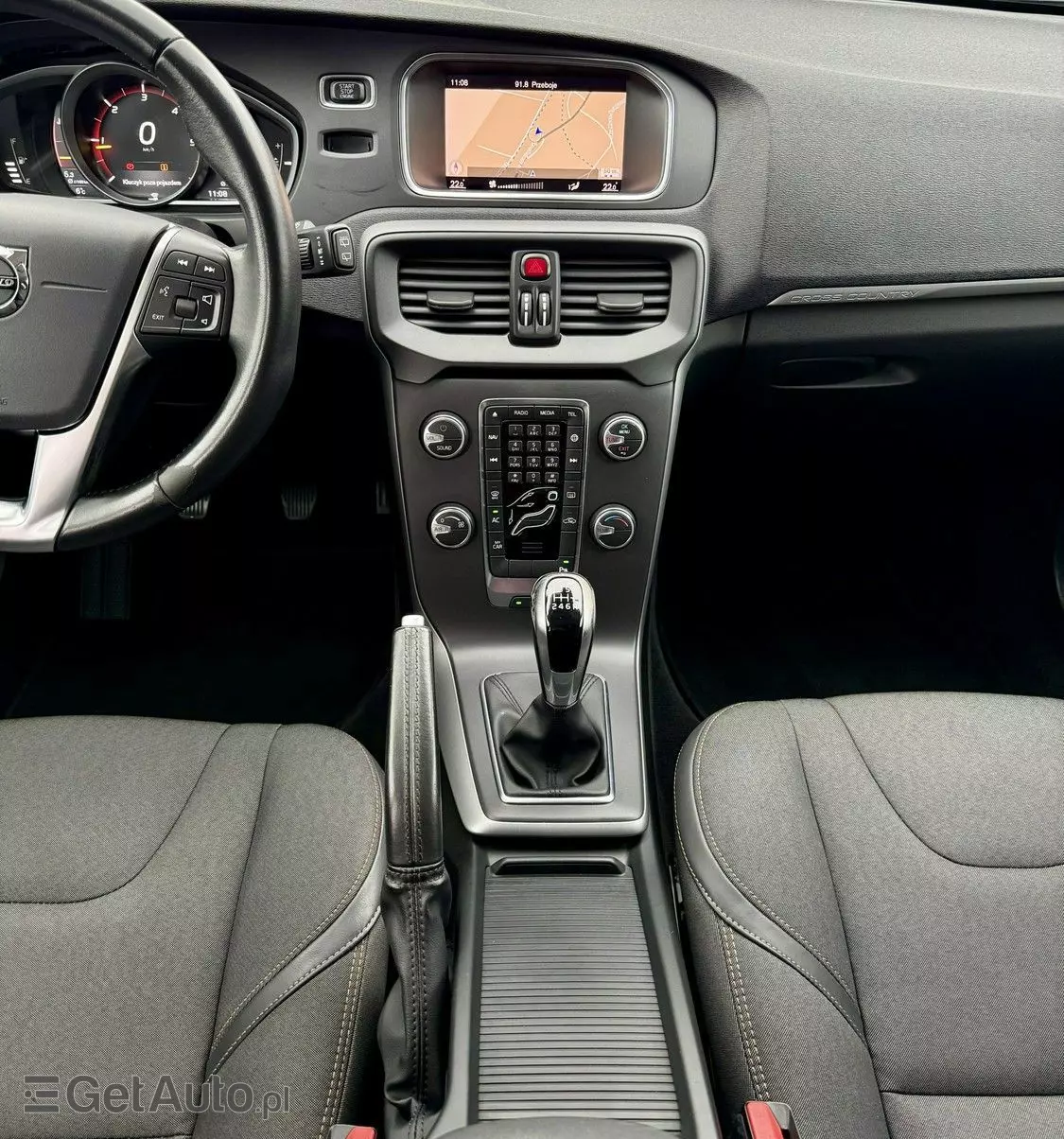 VOLVO V40 Cross Country D3 Drive-E Momentum