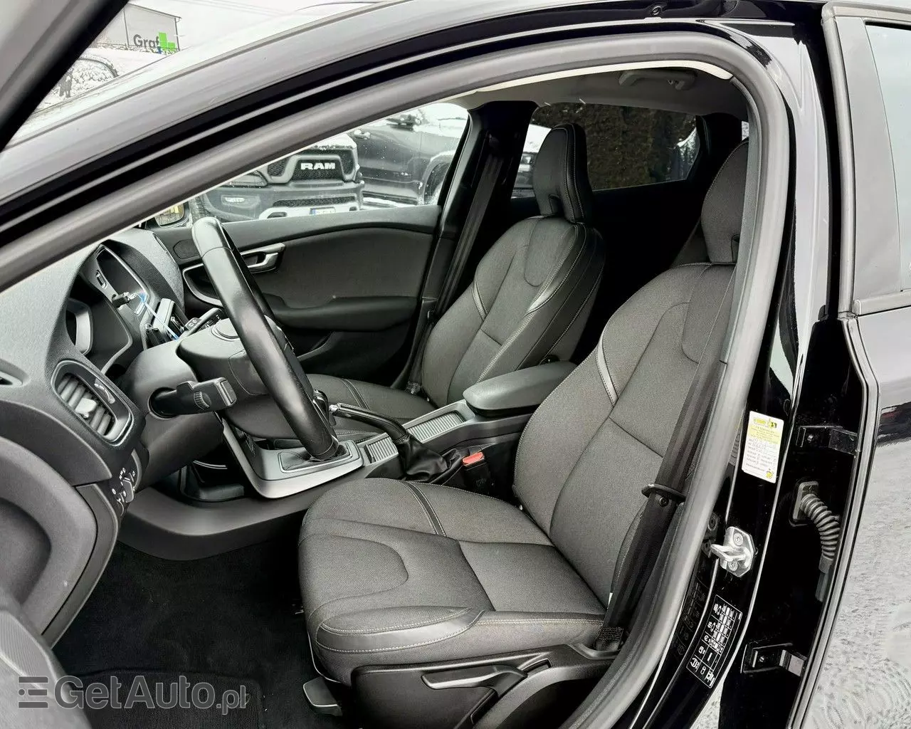 VOLVO V40 Cross Country D3 Drive-E Momentum