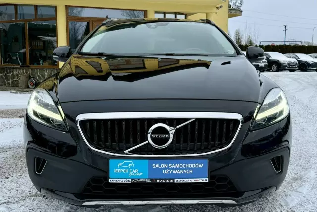 VOLVO V40 Cross Country D3 Drive-E Momentum