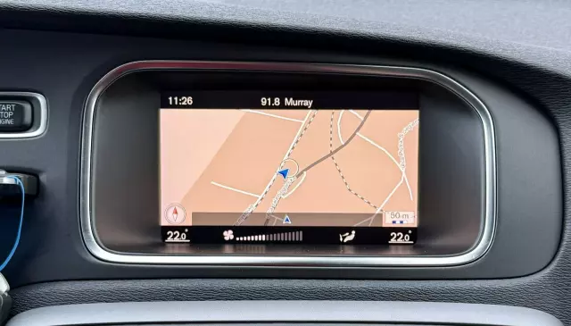 VOLVO V40 Cross Country D3 Drive-E Momentum