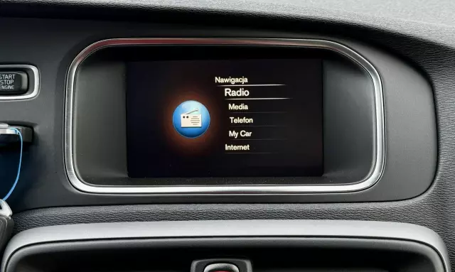 VOLVO V40 Cross Country D3 Drive-E Momentum