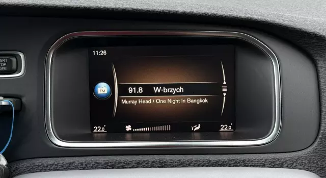 VOLVO V40 Cross Country D3 Drive-E Momentum