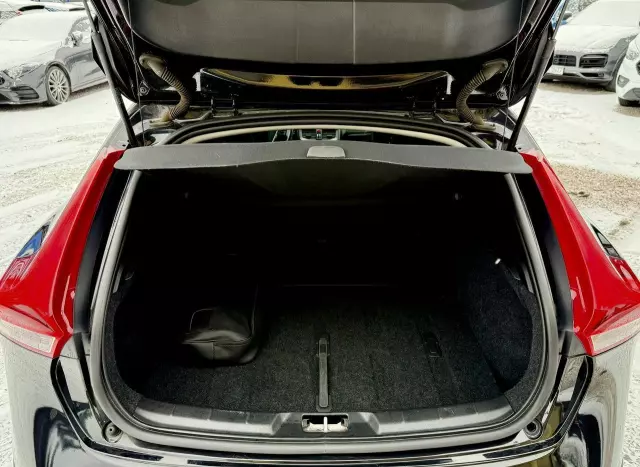 VOLVO V40 Cross Country D3 Drive-E Momentum