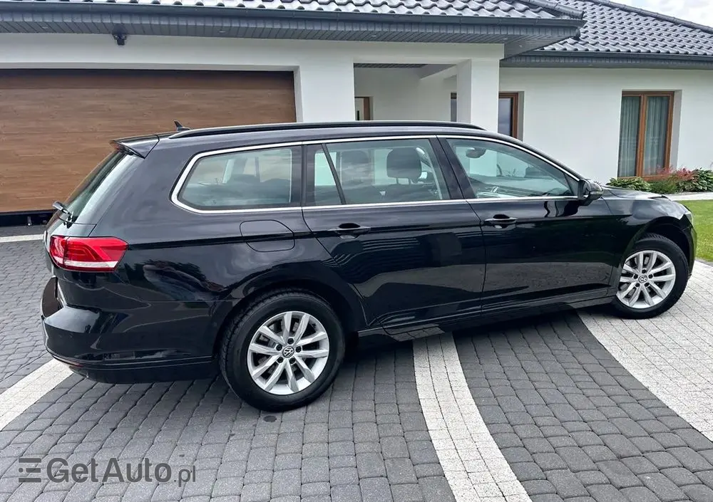 VOLKSWAGEN Passat Variant 1.5 TSI OPF DSG Comfortline