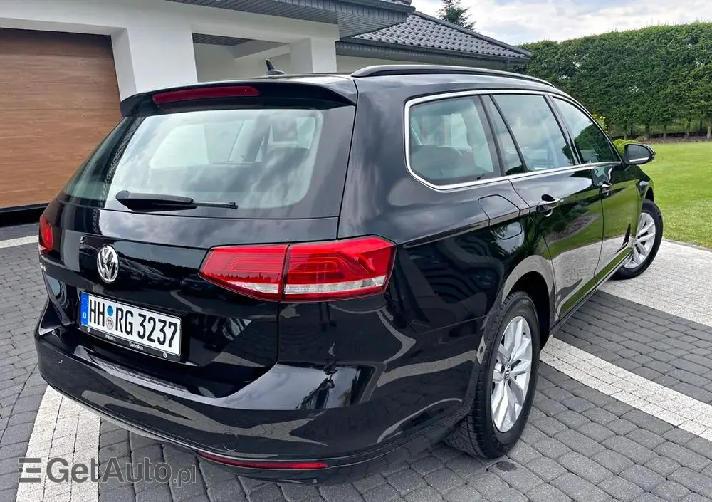 VOLKSWAGEN Passat Variant 1.5 TSI OPF DSG Comfortline
