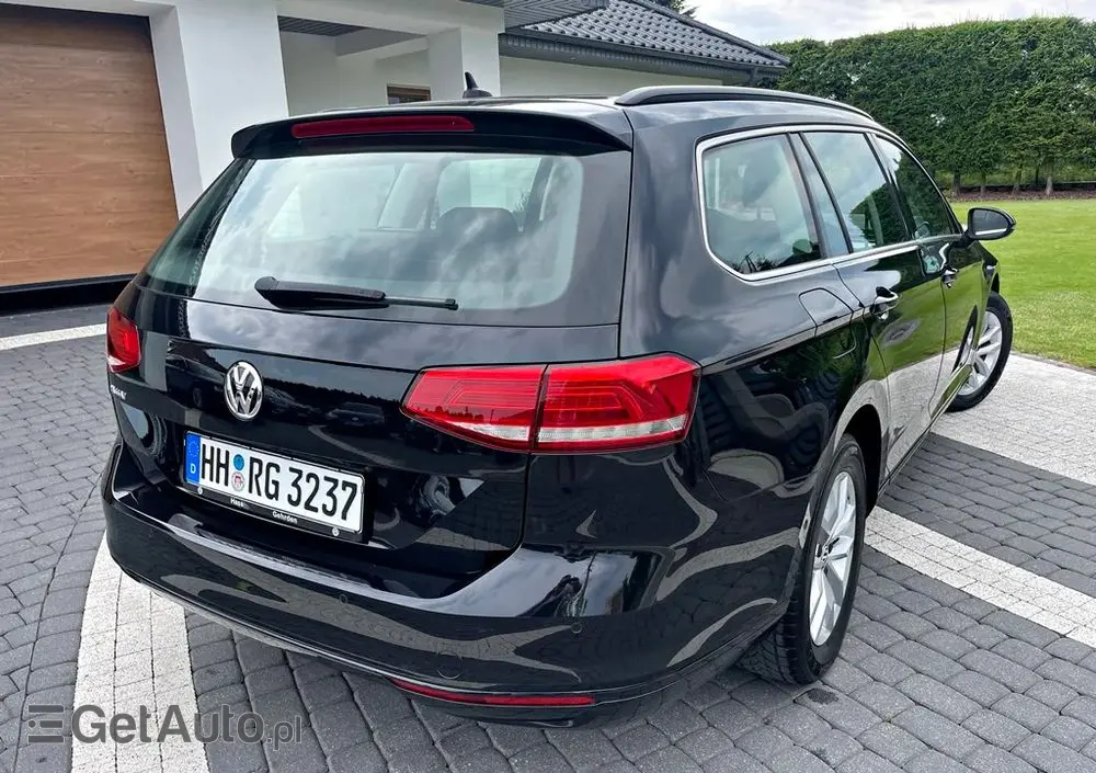 VOLKSWAGEN Passat Variant 1.5 TSI OPF DSG Comfortline