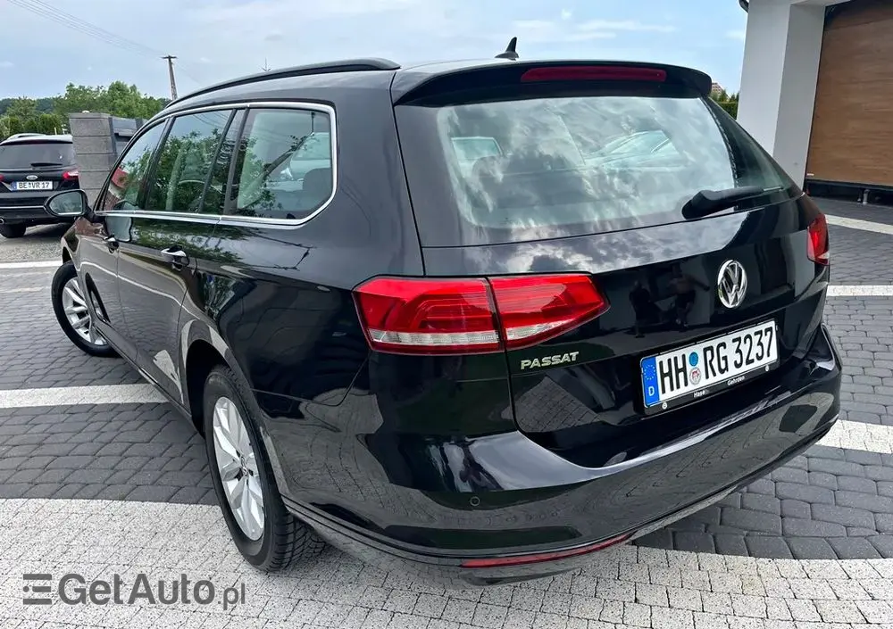 VOLKSWAGEN Passat Variant 1.5 TSI OPF DSG Comfortline