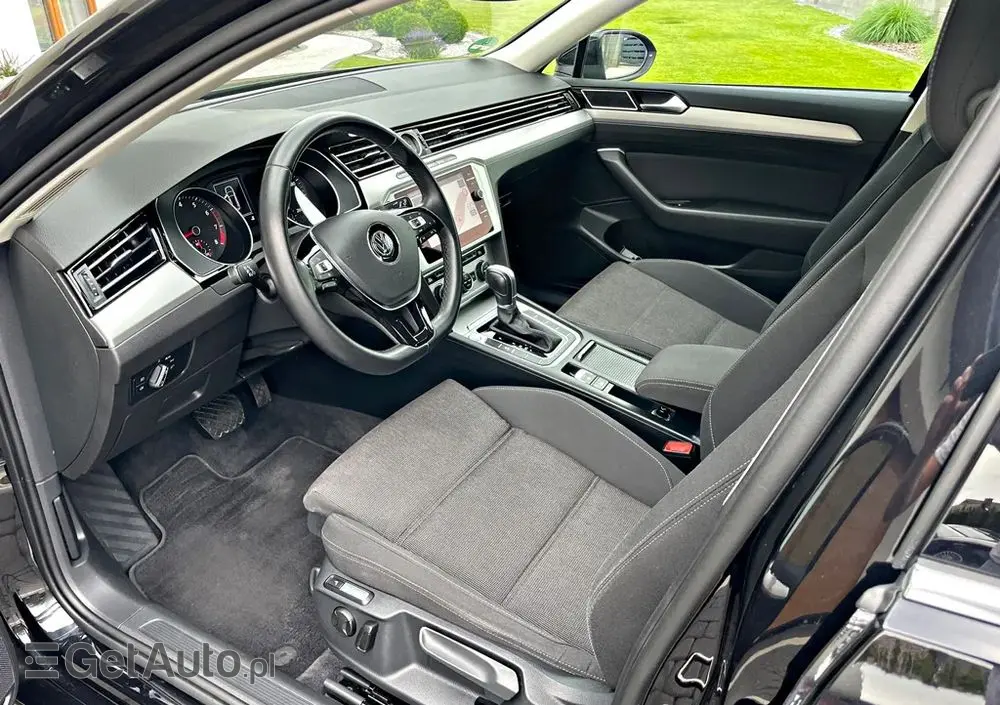 VOLKSWAGEN Passat Variant 1.5 TSI OPF DSG Comfortline