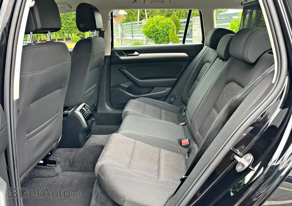 VOLKSWAGEN Passat Variant 1.5 TSI OPF DSG Comfortline