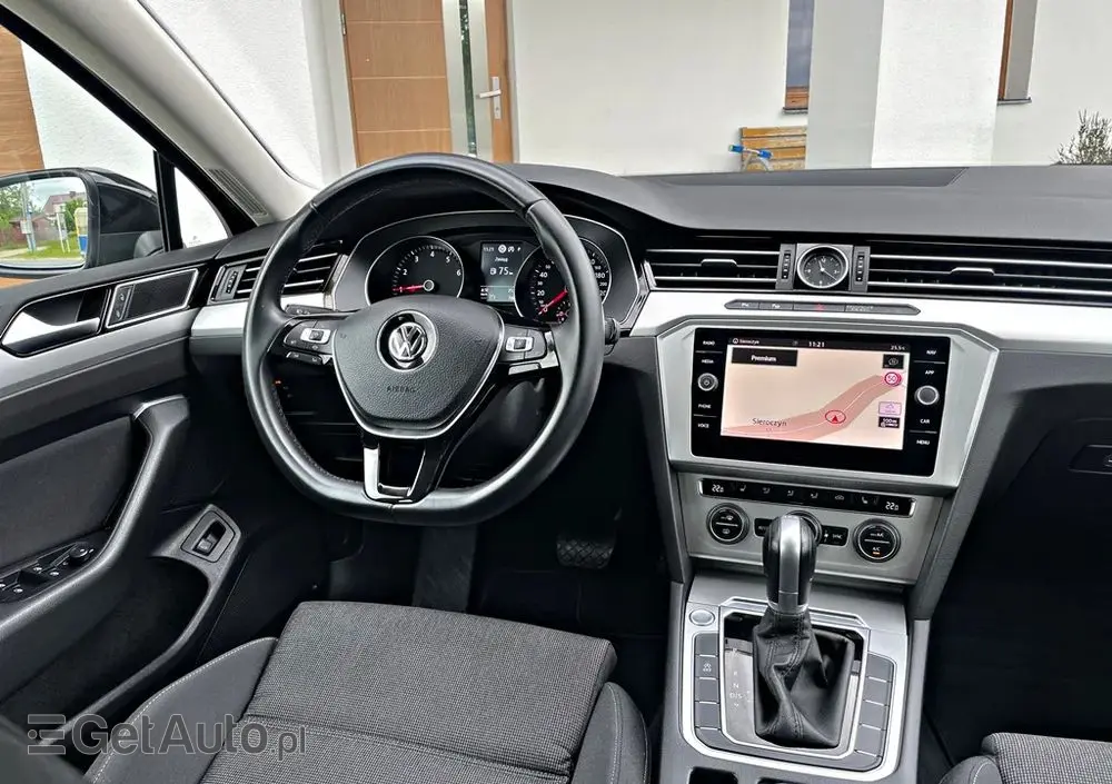 VOLKSWAGEN Passat Variant 1.5 TSI OPF DSG Comfortline