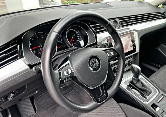 VOLKSWAGEN Passat Variant 1.5 TSI OPF DSG Comfortline