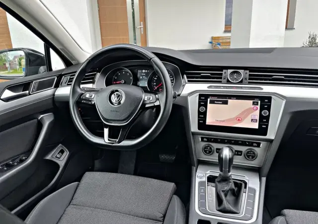 VOLKSWAGEN Passat Variant 1.5 TSI OPF DSG Comfortline