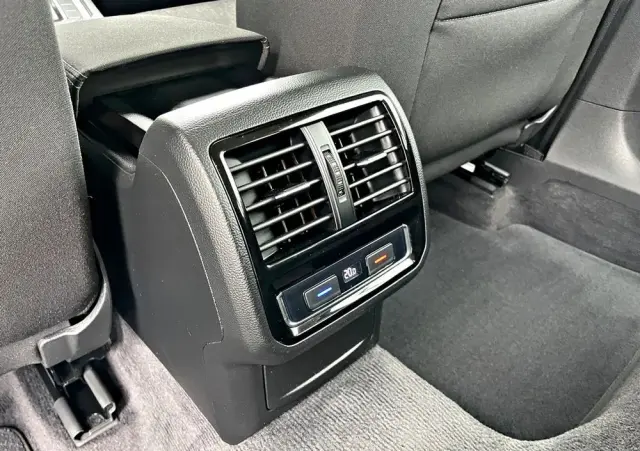 VOLKSWAGEN Passat Variant 1.5 TSI OPF DSG Comfortline