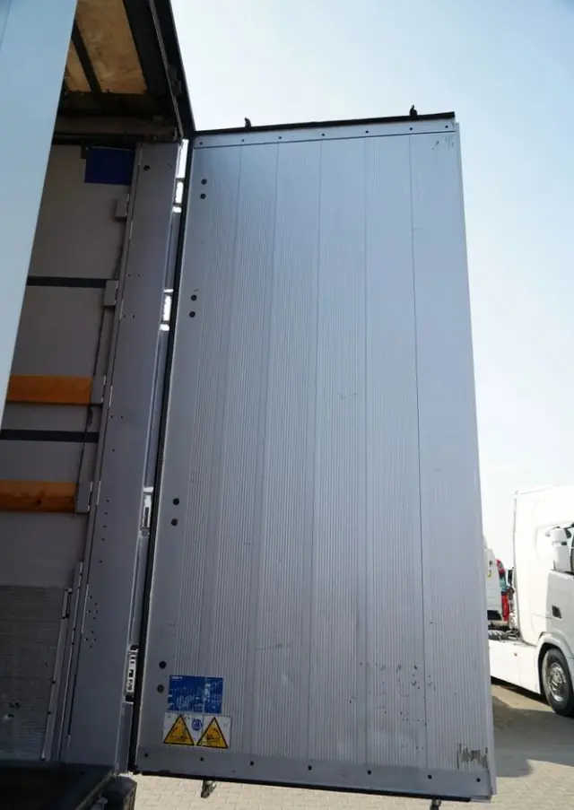 SCHMITZ CARGOBULL BURTO FIRANKA  / STANDARD 