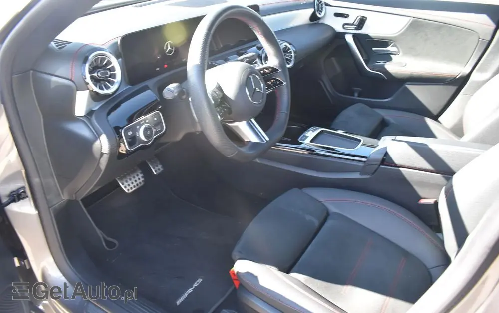 MERCEDES-BENZ CLA 200 7G-DCT