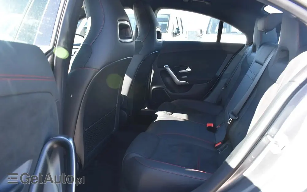 MERCEDES-BENZ CLA 200 7G-DCT