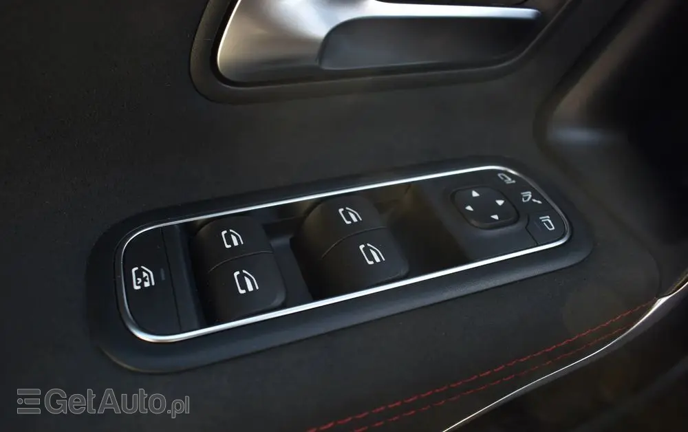 MERCEDES-BENZ CLA 200 7G-DCT