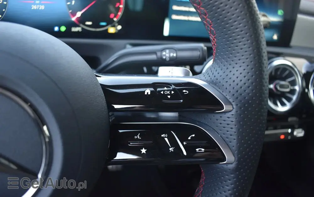 MERCEDES-BENZ CLA 200 7G-DCT