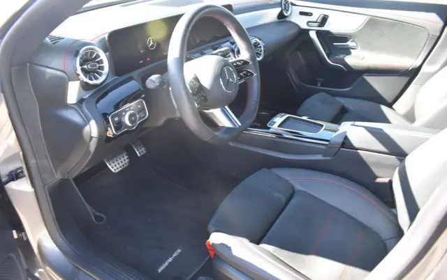 MERCEDES-BENZ CLA 200 7G-DCT