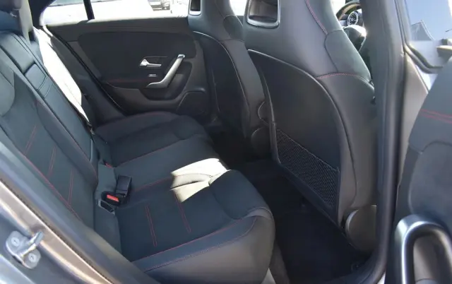 MERCEDES-BENZ CLA 200 7G-DCT