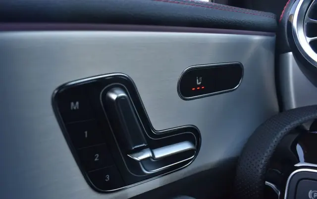 MERCEDES-BENZ CLA 200 7G-DCT