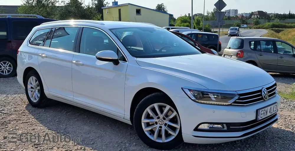 VOLKSWAGEN Passat Variant 1.6 TDI (BlueMotion Technology) Comfortline