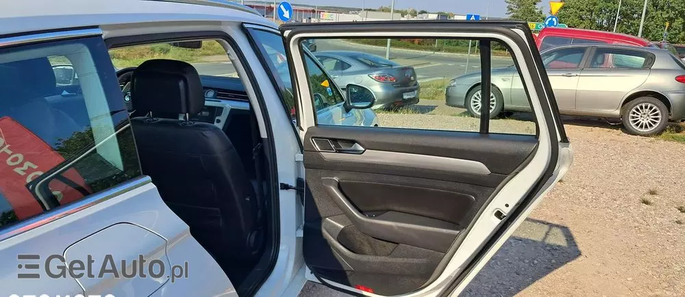 VOLKSWAGEN Passat Variant 1.6 TDI (BlueMotion Technology) Comfortline