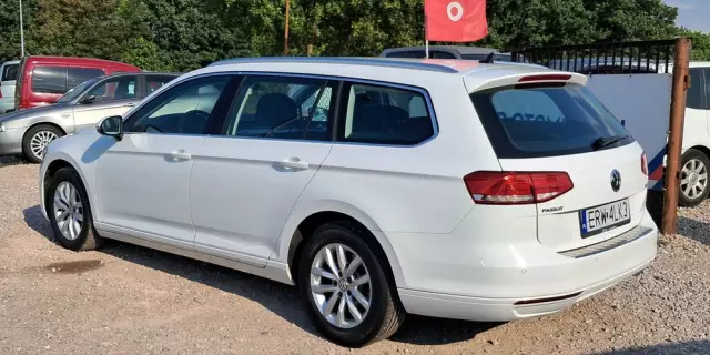 VOLKSWAGEN Passat Variant 1.6 TDI (BlueMotion Technology) Comfortline