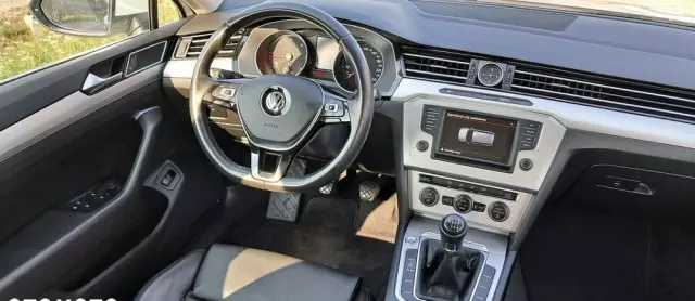 VOLKSWAGEN Passat Variant 1.6 TDI (BlueMotion Technology) Comfortline