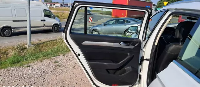 VOLKSWAGEN Passat Variant 1.6 TDI (BlueMotion Technology) Comfortline