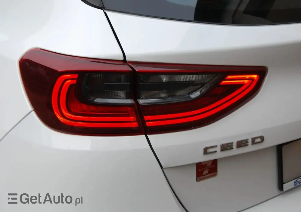 KIA Ceed 1.4 M