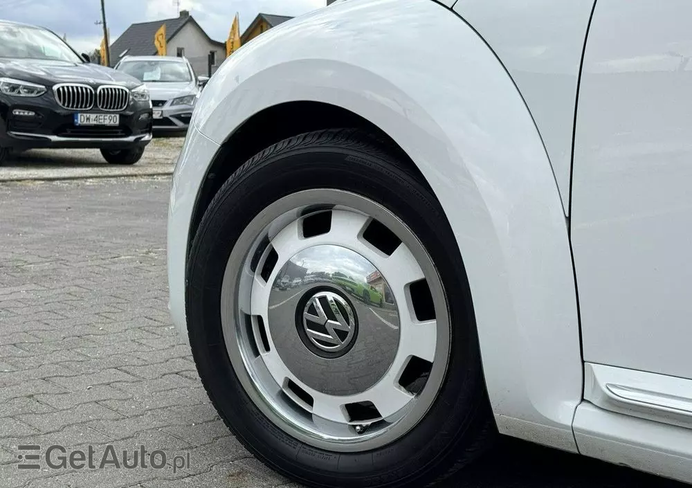 VOLKSWAGEN Beetle 