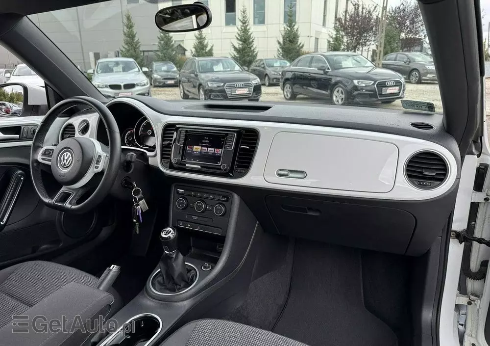 VOLKSWAGEN Beetle 