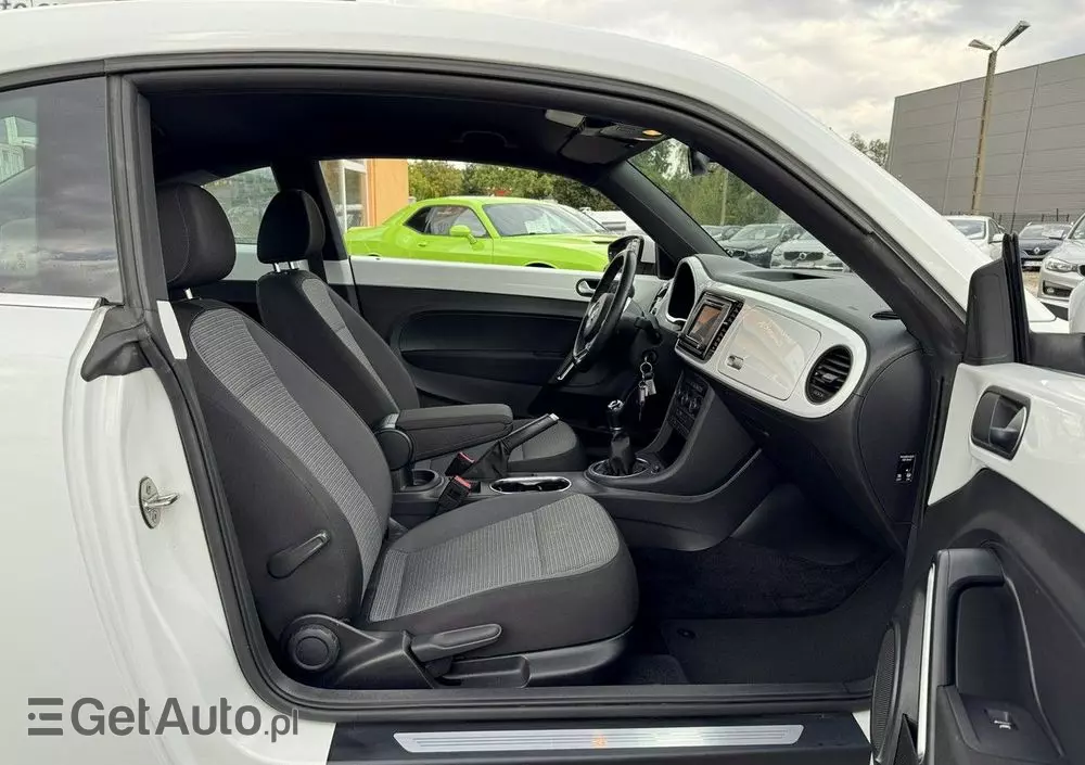 VOLKSWAGEN Beetle 