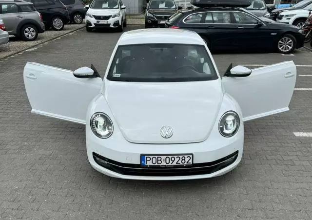 VOLKSWAGEN Beetle 