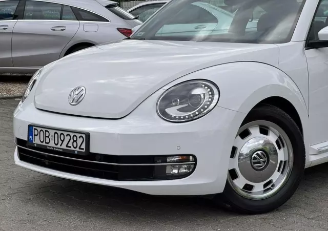 VOLKSWAGEN Beetle 