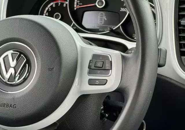 VOLKSWAGEN Beetle 