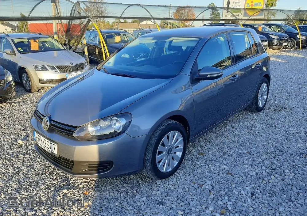 VOLKSWAGEN Golf VI 1.6 Comfortline