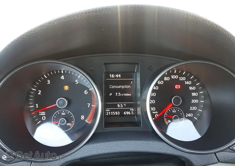 VOLKSWAGEN Golf VI 1.6 Comfortline