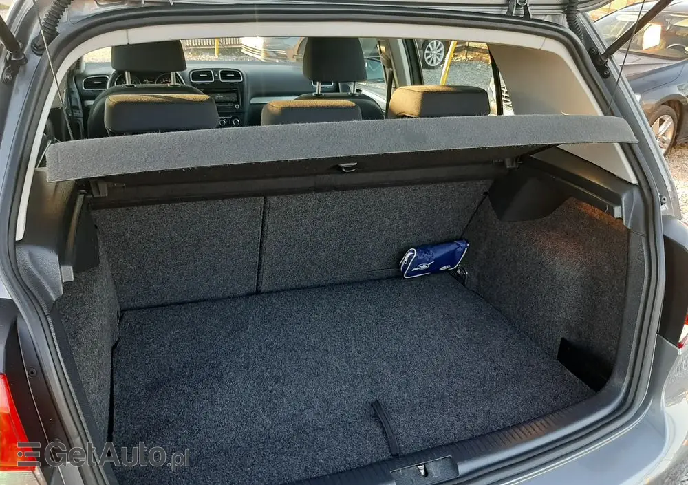 VOLKSWAGEN Golf VI 1.6 Comfortline