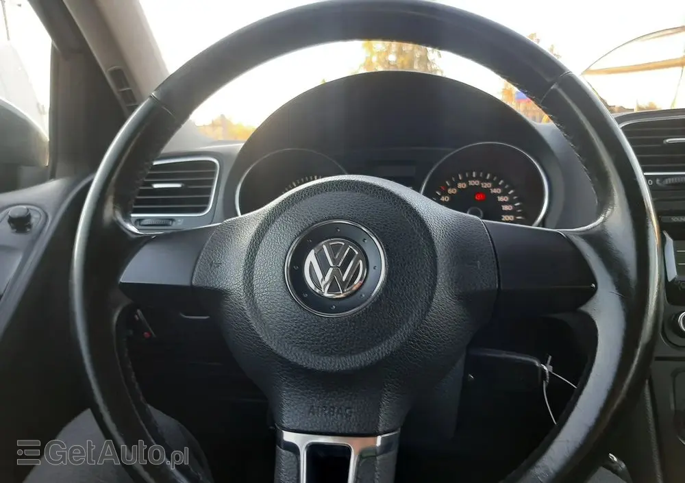 VOLKSWAGEN Golf VI 1.6 Comfortline
