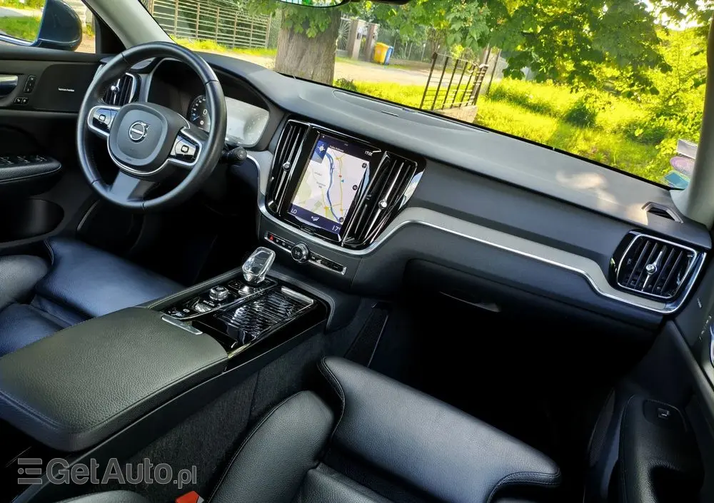 VOLVO V60 T8 AWD Twin Engine Geartronic Inscription